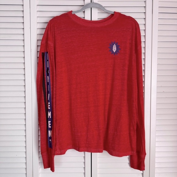 Free People Movement Oversized Long Sleeve Top Tee Red Blue Logo Size Small - Picture 1 of 6